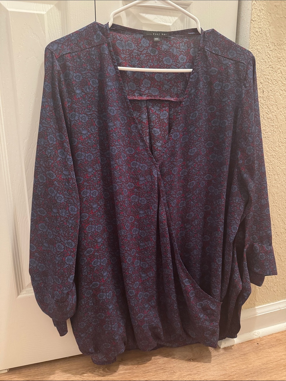 West Kei Navy and Burgundy Floral V-Neck Tunic Blouse